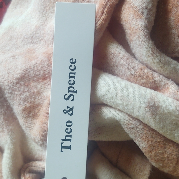 Theo & Spence Tie Dye Hoodie - Picture 5 of 6